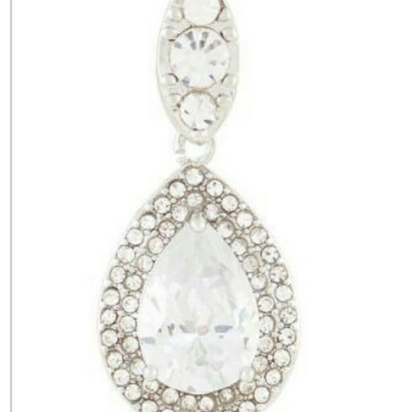 JOAN VASS

Pear Cut & Pave Earrings - Picture 2 of 4